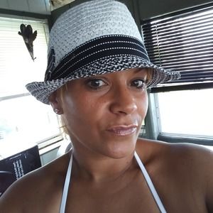 Meet your Posher, Stacy